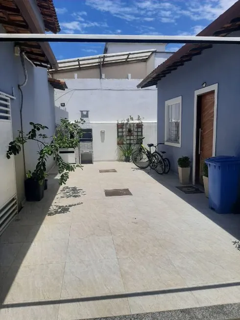 Foto 1 de Casa com 2 Quartos à venda, 55m² em Maria Turri, Rio das Ostras