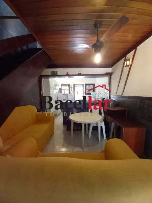 Foto 1 de Casa de Condomínio com 3 Quartos à venda, 67m² em Peró, Cabo Frio