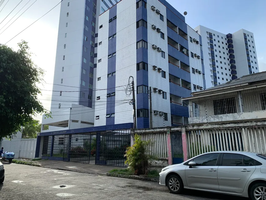 Foto 1 de Apartamento com 3 Quartos para alugar, 80m² em Boa Viagem, Recife
