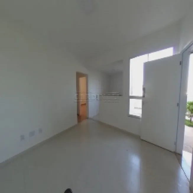 Foto 1 de Apartamento com 2 Quartos para alugar, 46m² em Vila Melhado, Araraquara
