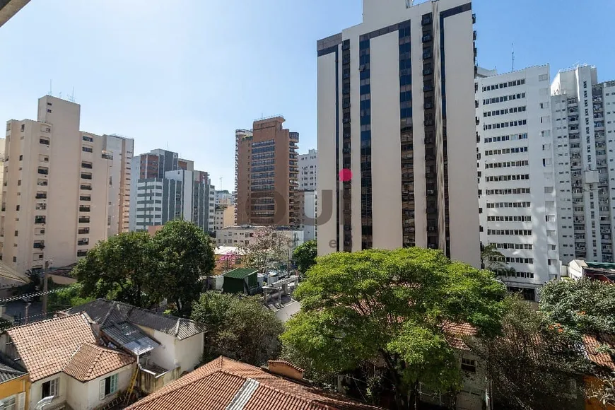 Foto 1 de Apartamento com 3 Quartos para venda ou aluguel, 150m² em Itaim Bibi, São Paulo