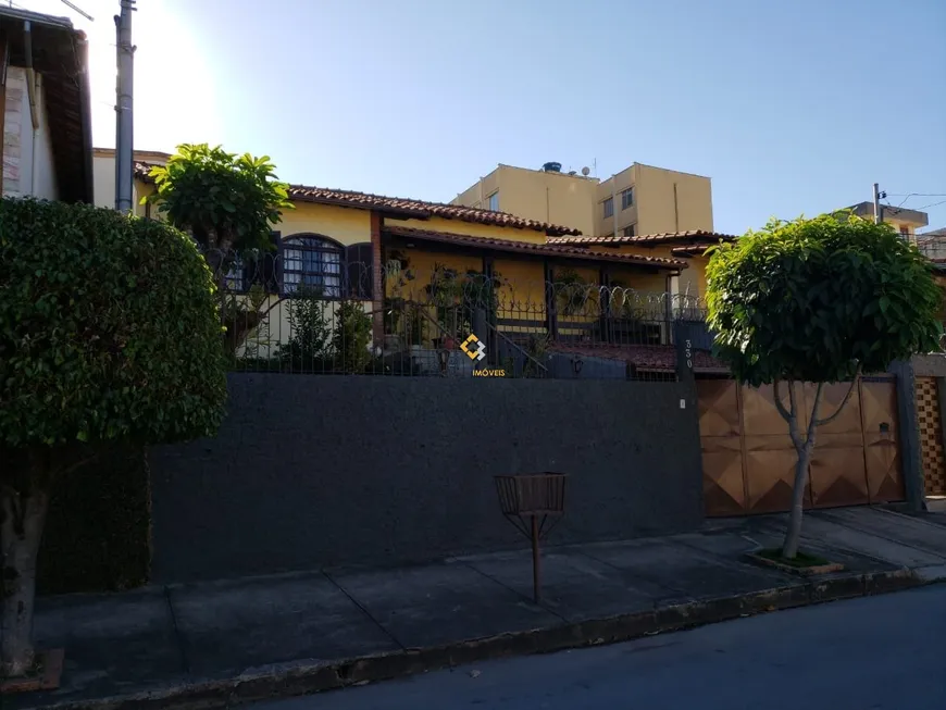 Foto 1 de Casa com 4 Quartos à venda, 360m² em São João Batista, Belo Horizonte