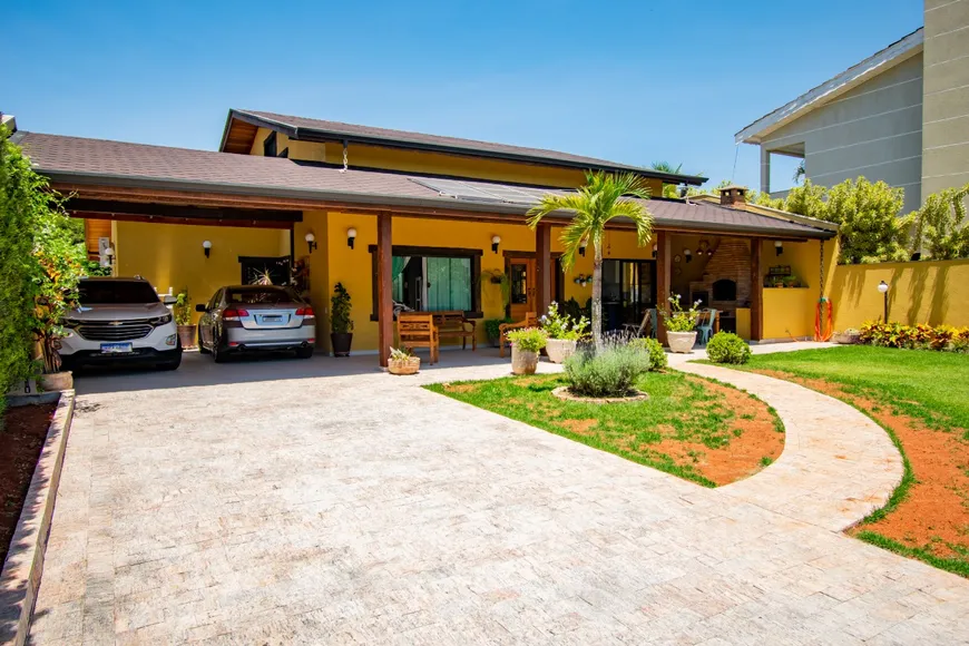 Foto 1 de Casa de Condomínio com 4 Quartos à venda, 300m² em Condominio  Shambala II, Atibaia