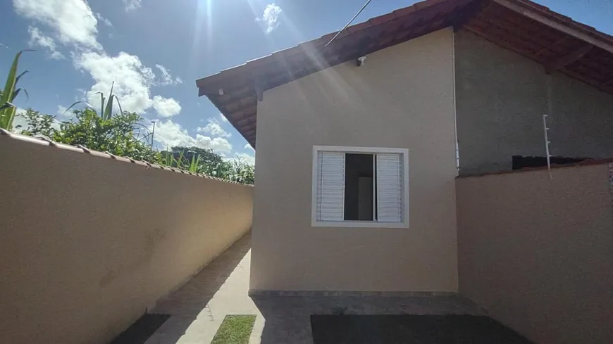 Foto 1 de Casa com 2 Quartos à venda, 62m² em Balneário Gaivota, Itanhaém