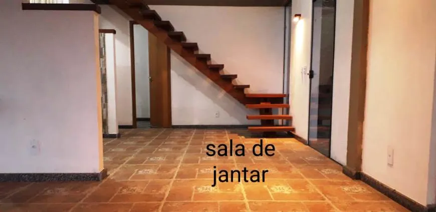 Foto 1 de Casa com 2 Quartos para venda ou aluguel, 250m² em Itaipava, Petrópolis