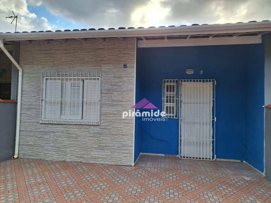 Foto 1 de Casa com 2 Quartos à venda, 82m² em Cidade Jardim, Caraguatatuba