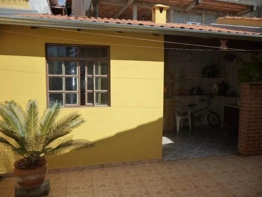 Foto 1 de Casa com 2 Quartos à venda, 56m² em Vila Real, Itatiba