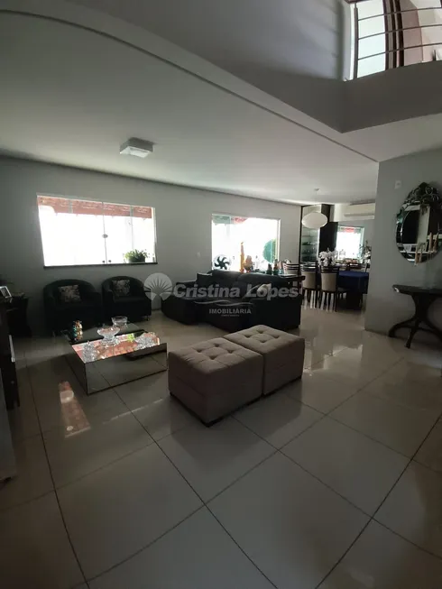 Foto 1 de Sobrado com 4 Quartos à venda, 350m² em Macaúba, Teresina