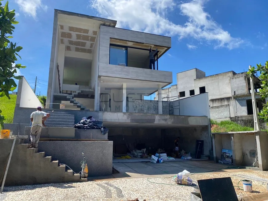 Foto 1 de Sobrado com 3 Quartos à venda, 337m² em Jardim São Pedro, Mogi das Cruzes