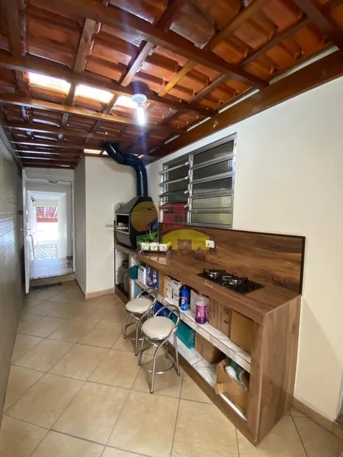 Foto 1 de Casa com 2 Quartos à venda, 160m² em Vila Palmares, Santo André