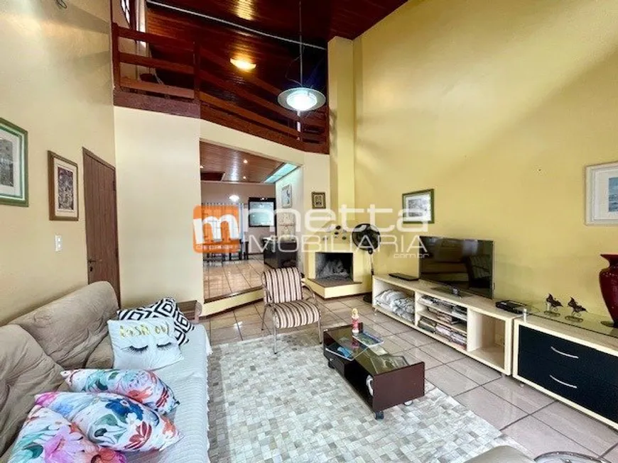 Foto 1 de Casa com 5 Quartos à venda, 282m² em Joao Paulo, Florianópolis