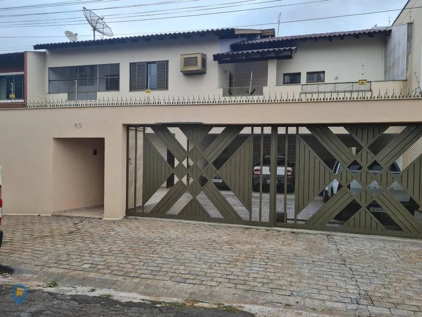 Foto 1 de Casa com 3 Quartos para alugar, 367m² em Araxa, Londrina