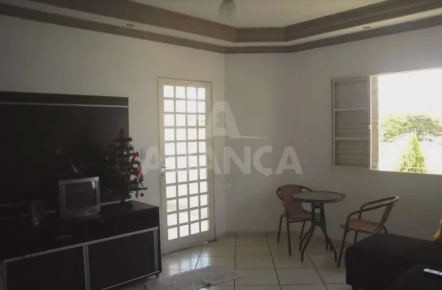 Foto 1 de Casa com 3 Quartos à venda, 189m² em Martins, Uberlândia