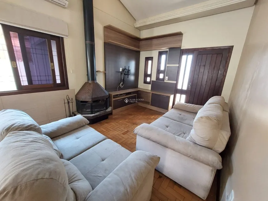 Foto 1 de Casa com 4 Quartos à venda, 181m² em Passo das Pedras, Porto Alegre