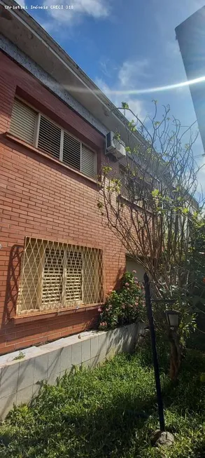 Foto 1 de Casa com 3 Quartos à venda, 200m² em Medianeira, Porto Alegre