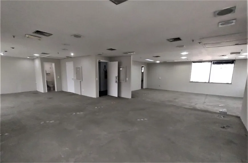 Foto 1 de Sala Comercial para alugar, 128m² em Moema, São Paulo