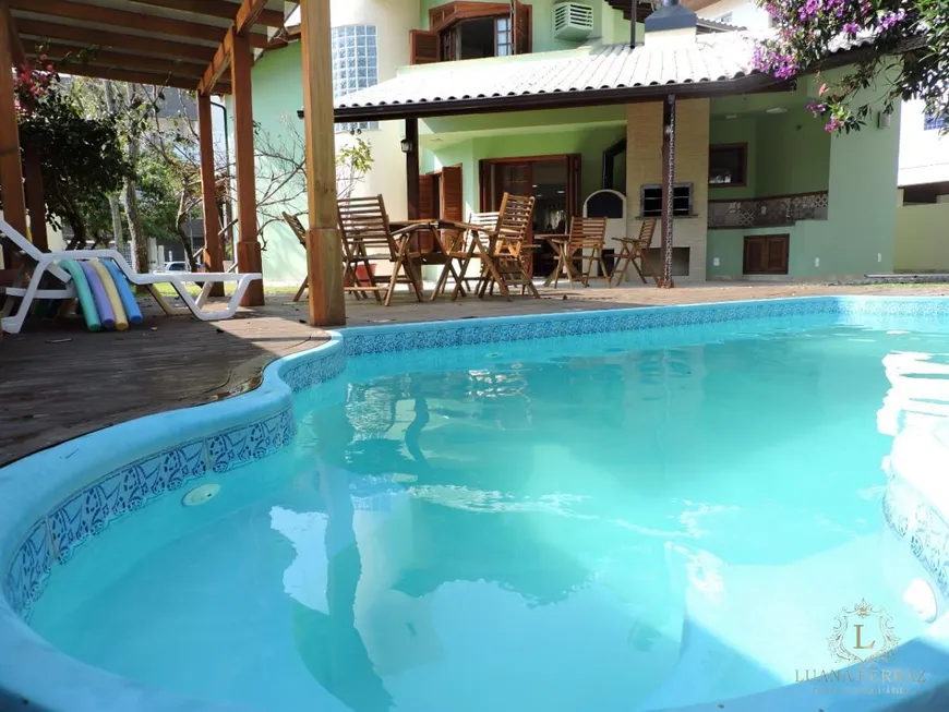 Foto 1 de Casa com 3 Quartos para alugar, 10m² em Jurerê, Florianópolis