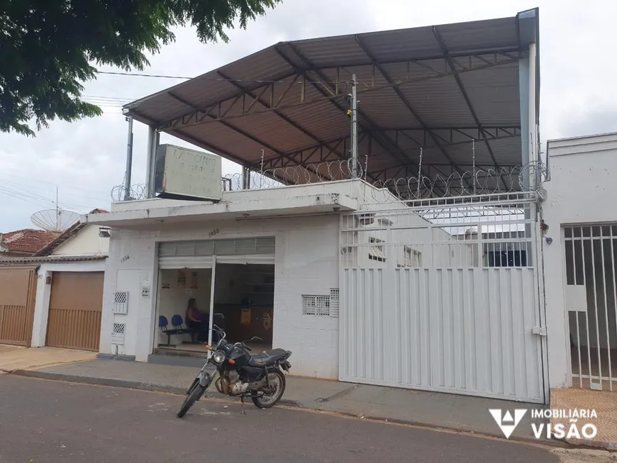 Foto 1 de Galpão/Depósito/Armazém à venda, 424m² em Nossa Senhora da Abadia, Uberaba