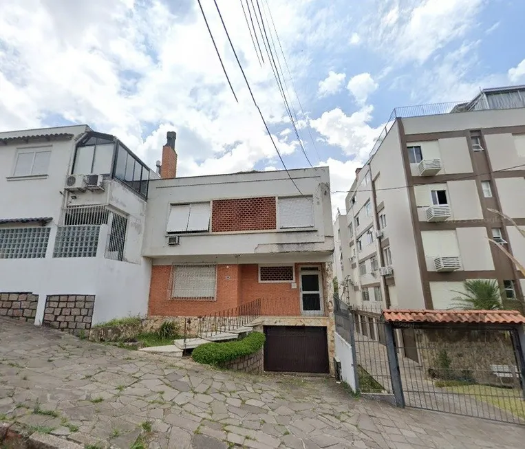 Foto 1 de Apartamento com 4 Quartos à venda, 122m² em Petrópolis, Porto Alegre