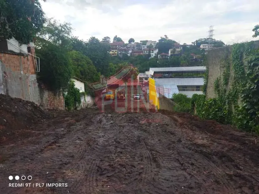 Foto 1 de Lote/Terreno à venda, 580m² em Matapaca, Niterói