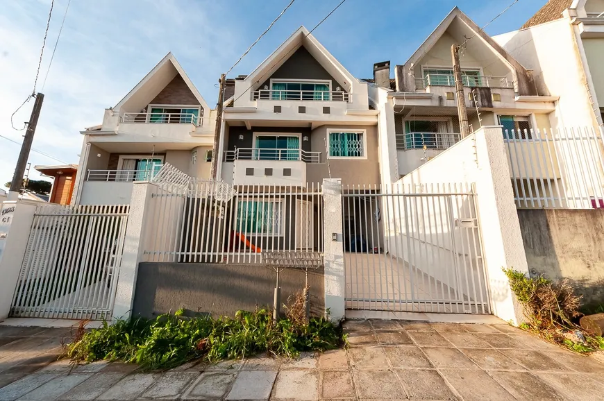 Foto 1 de Sobrado com 3 Quartos à venda, 161m² em Vista Alegre, Curitiba