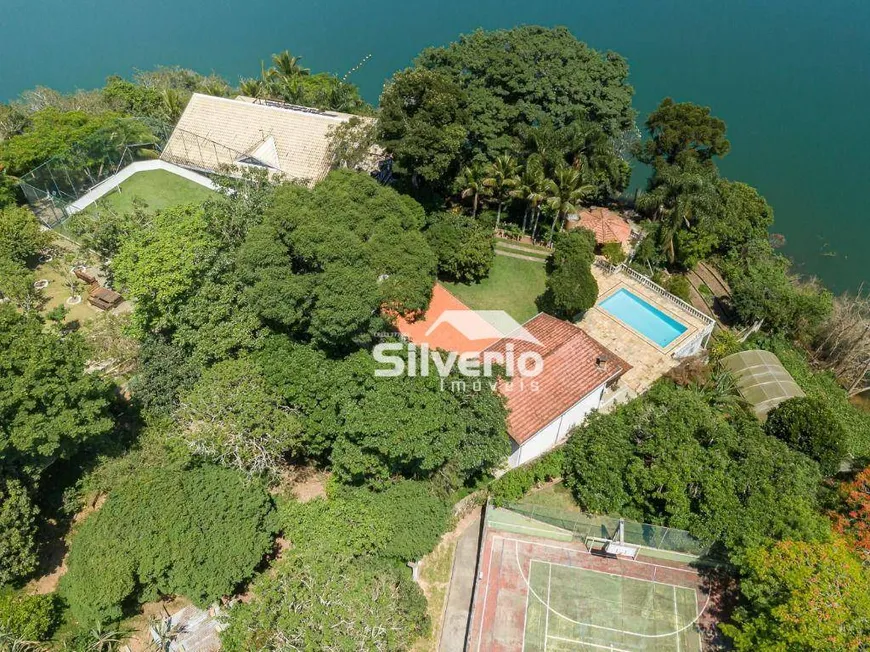 Foto 1 de Fazenda/Sítio com 4 Quartos à venda, 352m² em Chácaras Condomínio Recanto Pássaros II, Jacareí