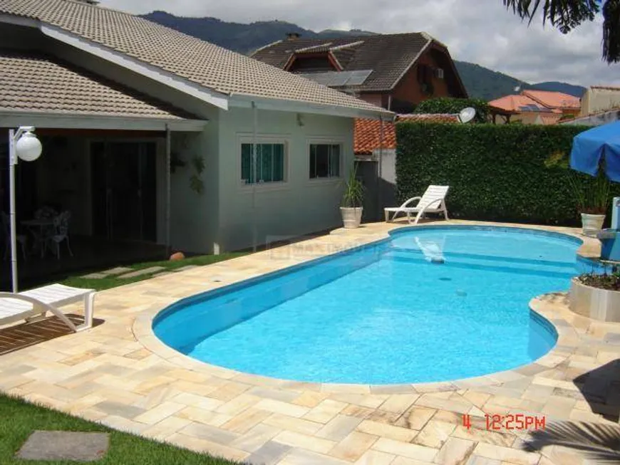 Foto 1 de Casa com 4 Quartos à venda, 500m² em Vila Petropolis, Atibaia