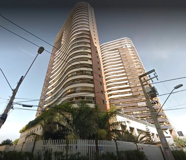 Foto 1 de Apartamento com 3 Quartos para alugar, 77m² em Meireles, Fortaleza