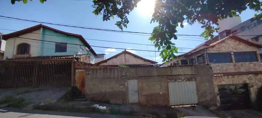 Foto 1 de Casa com 1 Quarto à venda, 360m² em Vila Clóris, Belo Horizonte