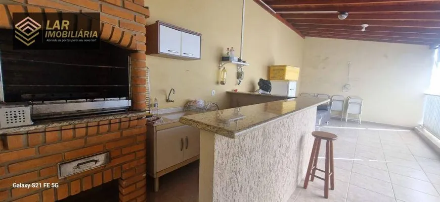 Foto 1 de Casa com 2 Quartos à venda, 225m² em Vila Guimaraes, Botucatu