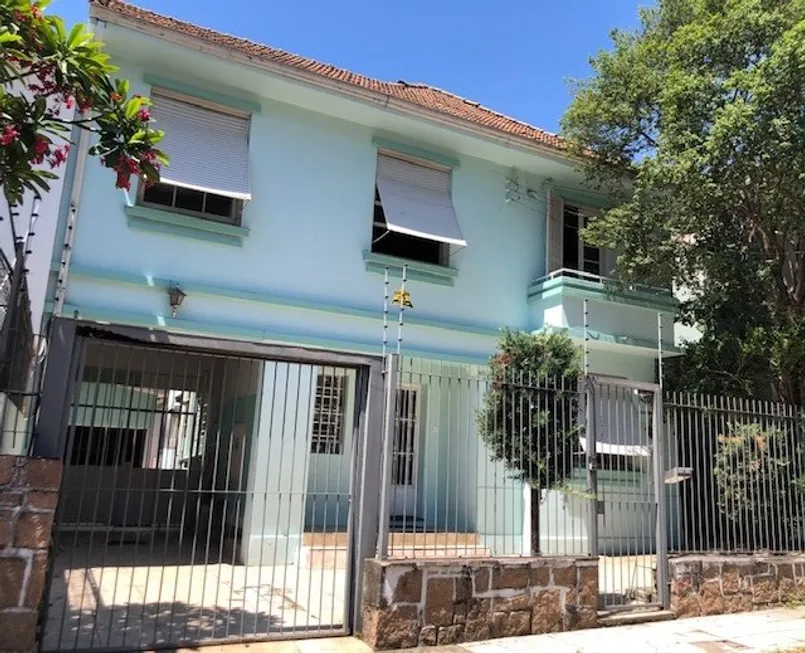 Foto 1 de Casa com 4 Quartos à venda, 300m² em Auxiliadora, Porto Alegre