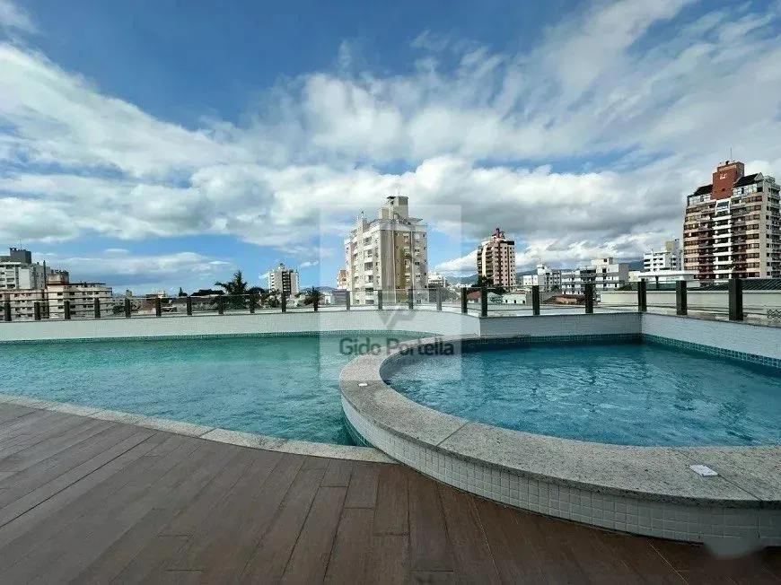 Foto 1 de Apartamento com 3 Quartos à venda, 102m² em Balneário, Florianópolis