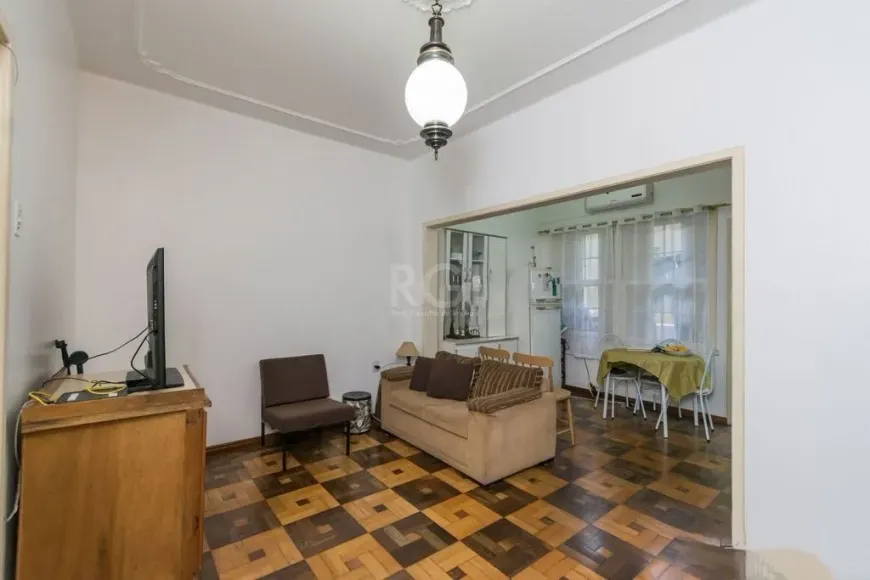 Foto 1 de Apartamento com 2 Quartos à venda, 49m² em Centro Histórico, Porto Alegre