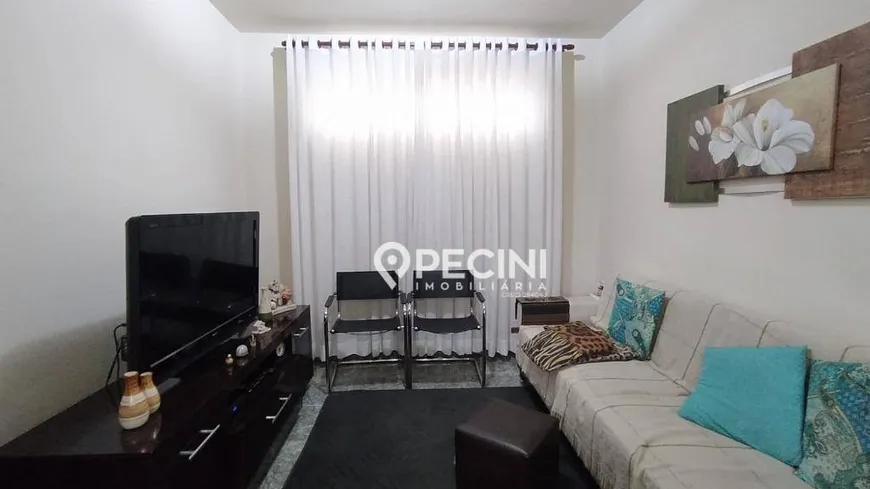 Foto 1 de Casa com 3 Quartos à venda, 165m² em Vila Aparecida, Rio Claro