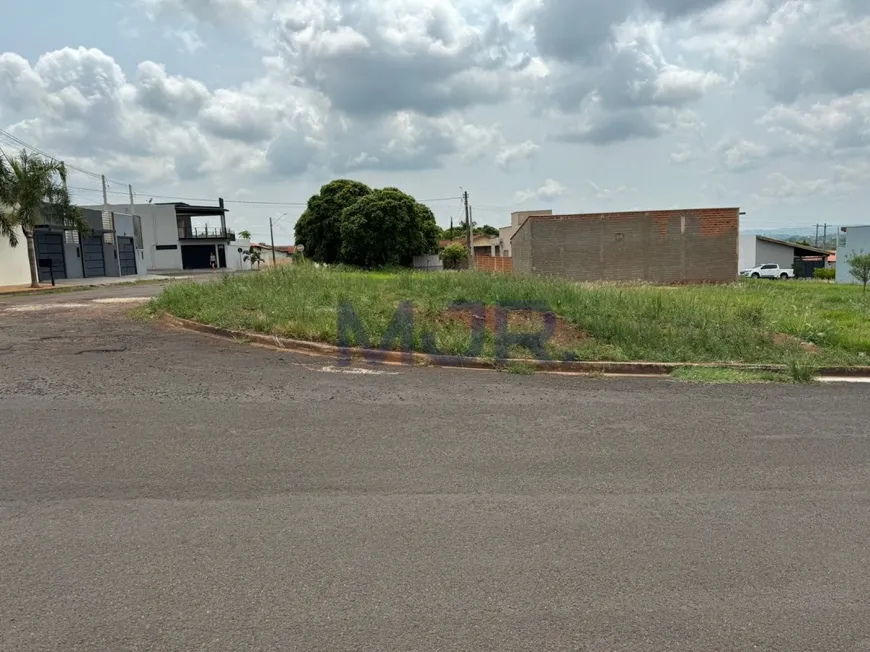 Foto 1 de Lote/Terreno à venda, 215m² em , Arealva