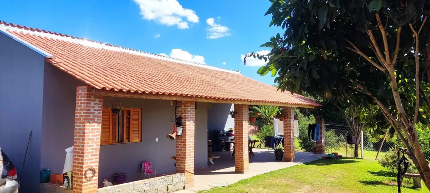 Foto 1 de Fazenda/Sítio com 2 Quartos à venda, 140m² em Saltinho, Elias Fausto