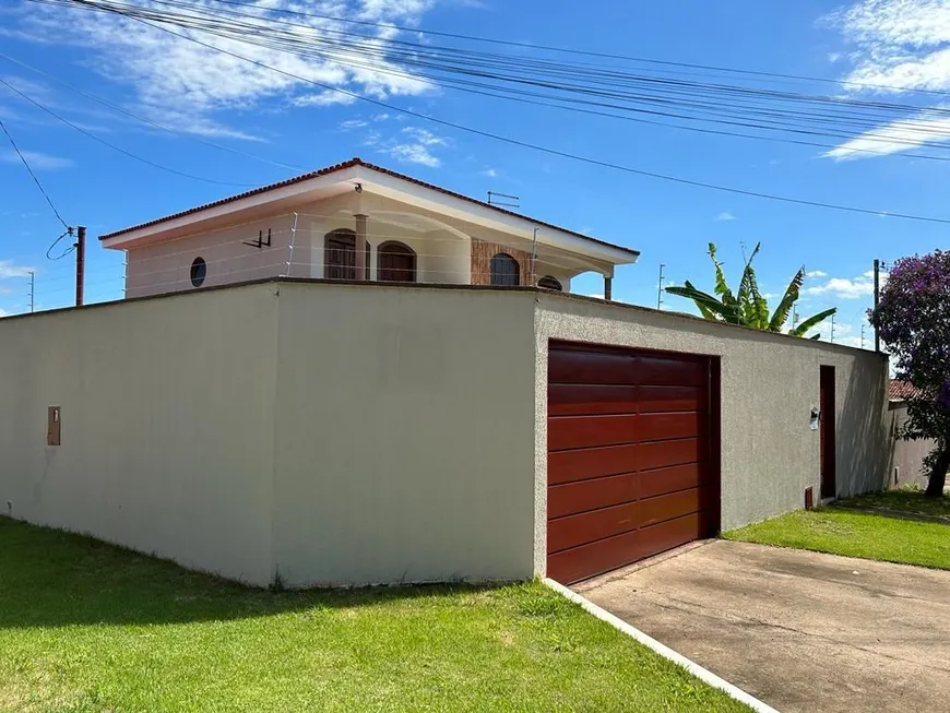 Foto 1 de Sobrado com 6 Quartos à venda, 400m² em Setor Ana Rosa, Trindade