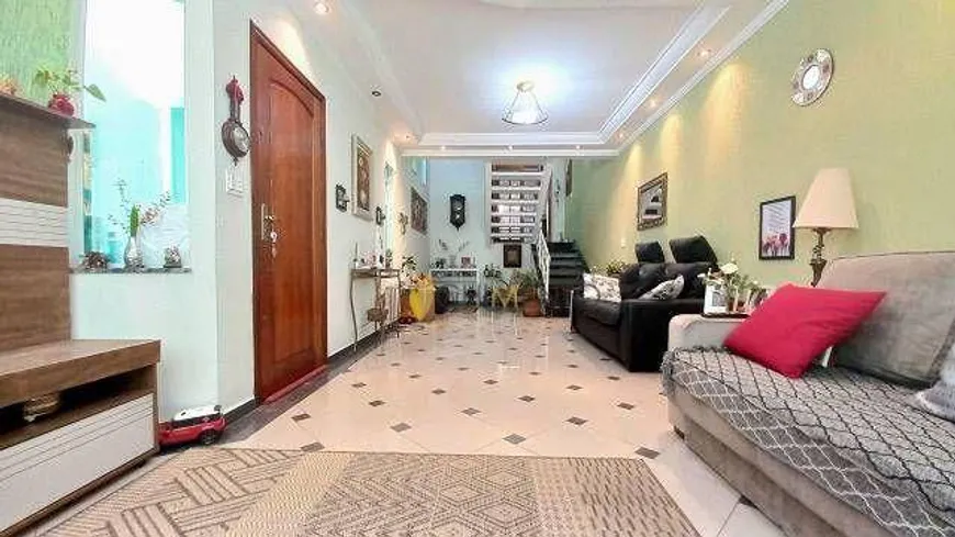 Foto 1 de Casa com 4 Quartos à venda, 212m² em Vila Assuncao, Santo André