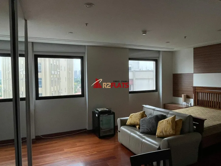 Foto 1 de Flat com 1 Quarto para alugar, 30m² em Moema, São Paulo