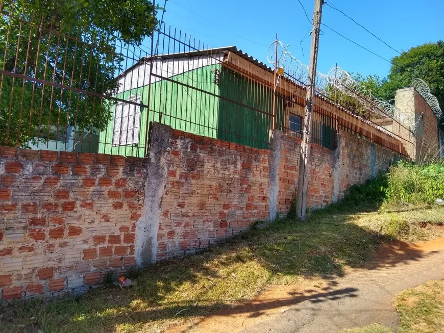 Foto 1 de Lote/Terreno à venda, 139m² em Cavalhada, Porto Alegre