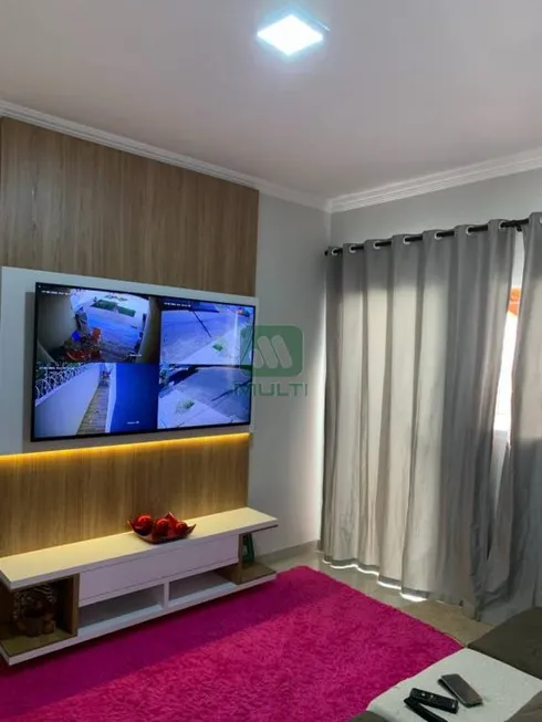 Foto 1 de Casa com 3 Quartos à venda, 145m² em Jardim Patrícia, Uberlândia