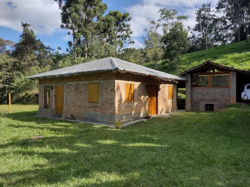 Foto 1 de Casa com 2 Quartos para alugar, 156m² em Visconde de Mauá, Resende