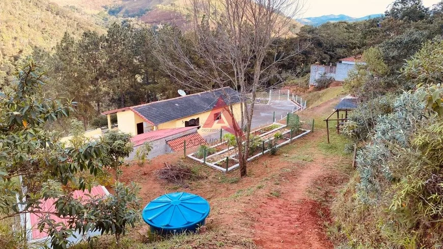 Foto 1 de Fazenda/Sítio com 3 Quartos à venda, 220m² em Souza, Monteiro Lobato