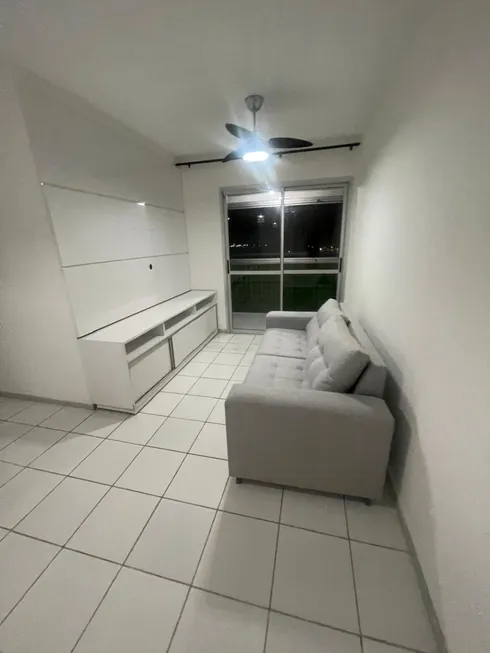 Foto 1 de Apartamento com 2 Quartos para alugar, 55m² em Recreio Ipitanga, Lauro de Freitas