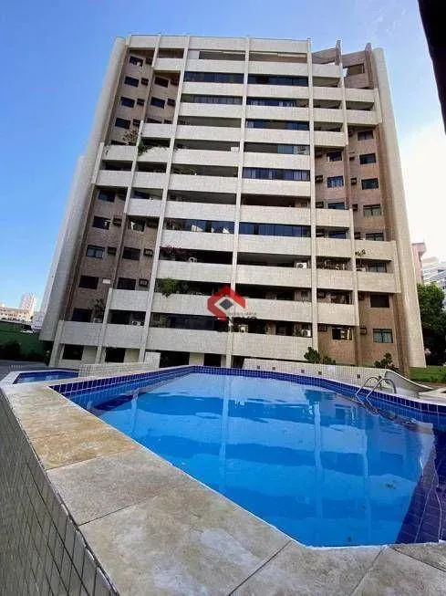 Foto 1 de Apartamento com 3 Quartos à venda, 171m² em Meireles, Fortaleza