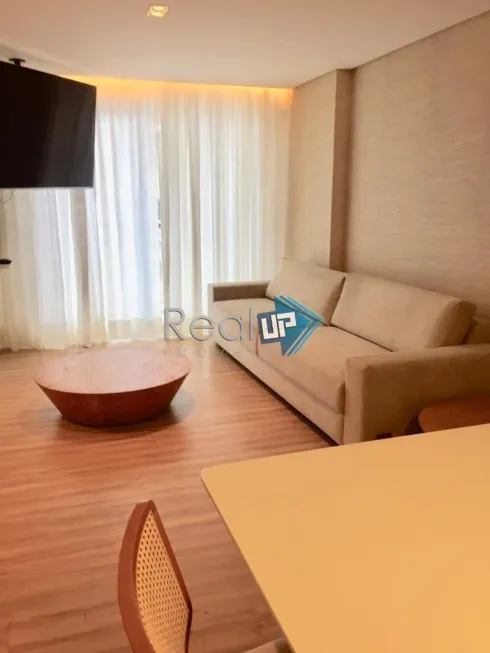 Foto 1 de Apartamento com 2 Quartos para alugar, 85m² em Ipanema, Rio de Janeiro