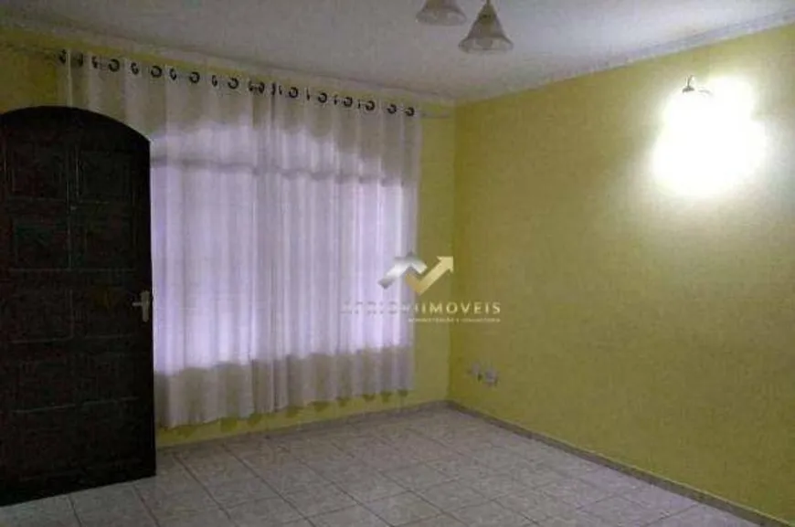 Foto 1 de Sobrado com 3 Quartos para alugar, 158m² em Vila Lucinda, Santo André