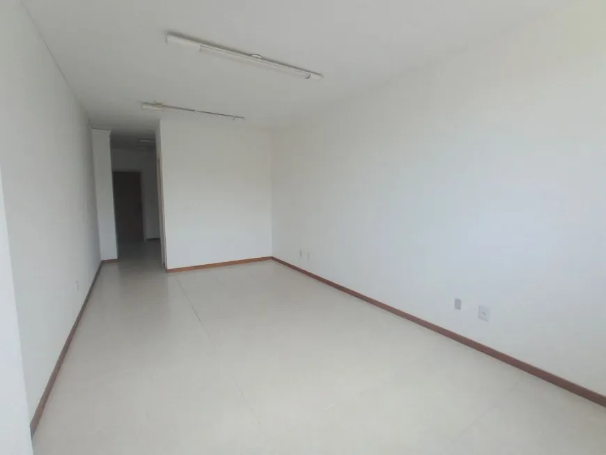 Foto 1 de Sala Comercial para alugar, 35m² em Itaigara, Salvador