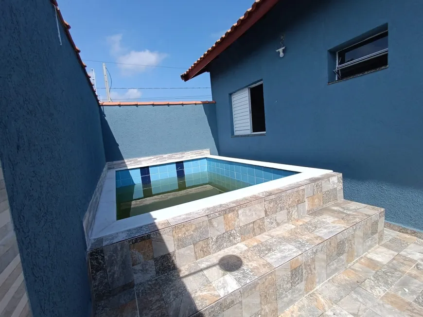 Foto 1 de Casa de Condomínio com 2 Quartos à venda, 80m² em Balneário Gaivota, Itanhaém
