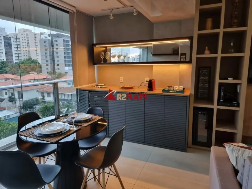 Foto 1 de Flat com 2 Quartos para alugar, 80m² em Brooklin, São Paulo